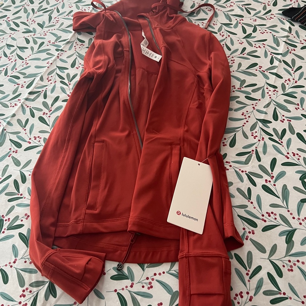 Lululemon jacket - Picture 2 of 4